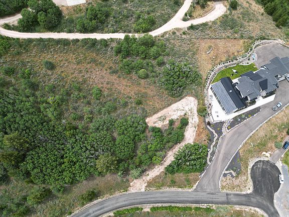 3rd image of 519 S Balsamorhiza Rd