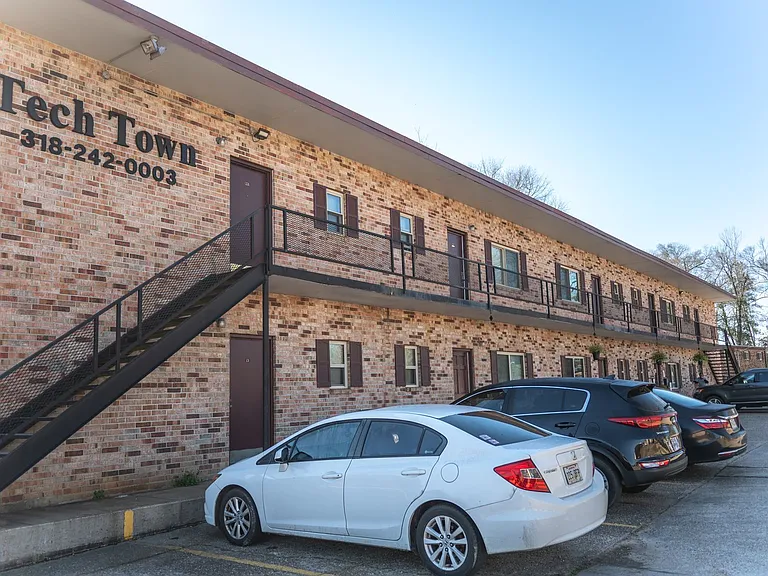 700 Gilman St #102 — Photo 3