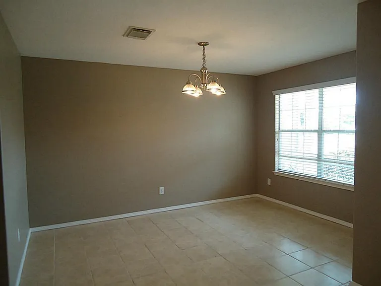 11047 Knobbley Oak Ct — Photo 4