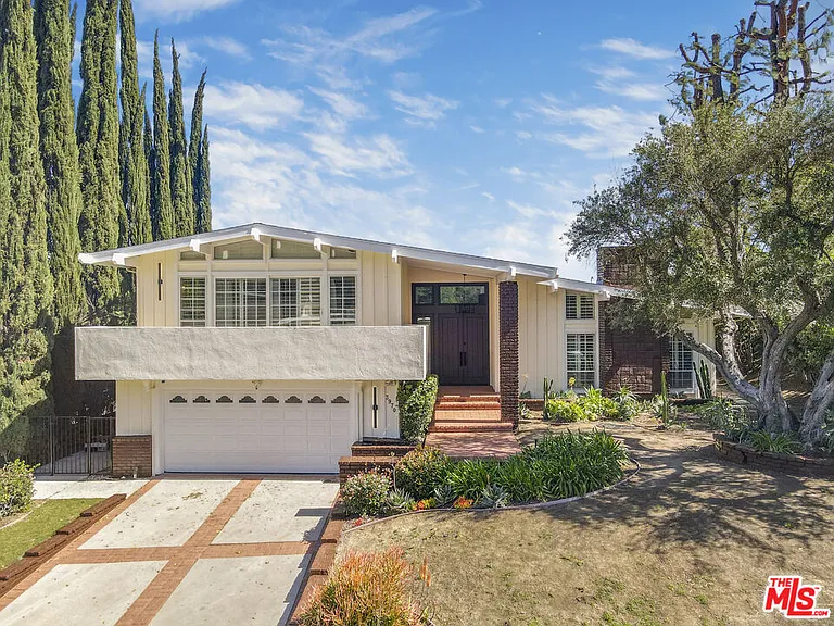 3970 Ellenita Ave — Photo 34