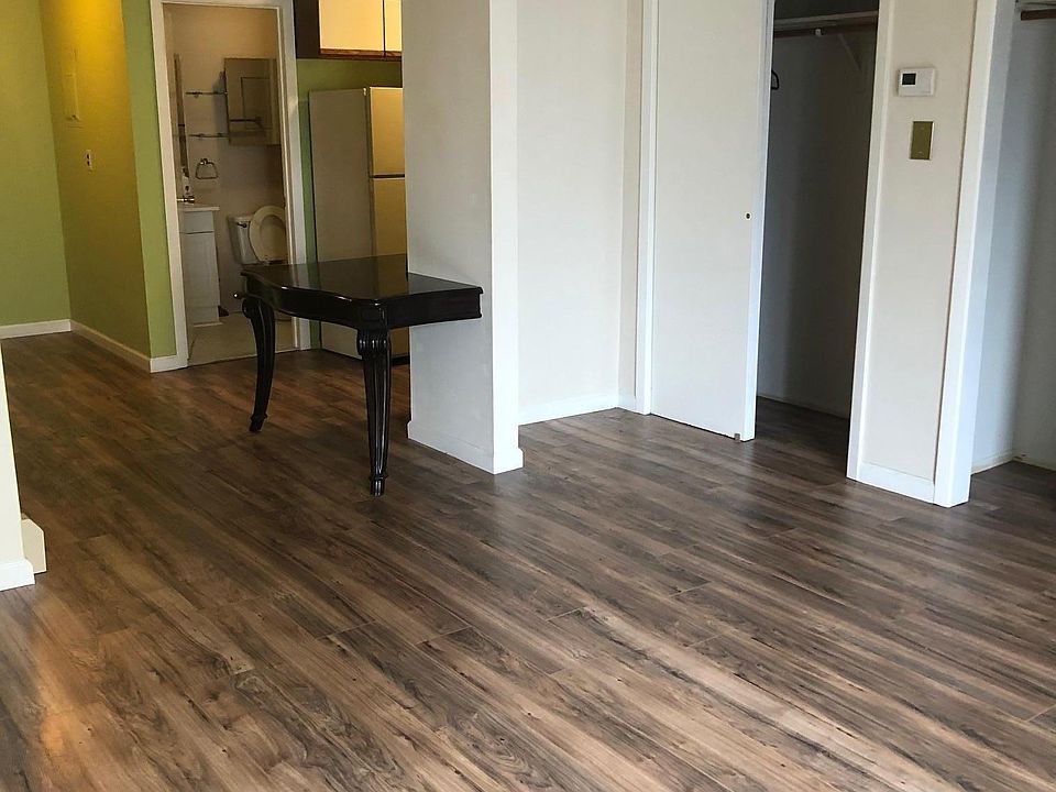 2nd image of 111 Mechanic St APT C
