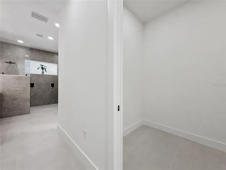 14687 Lillian Cir — Photo 16
