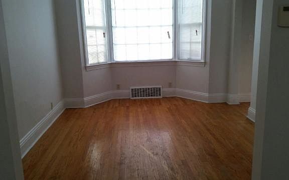 3rd image of 2831 N Campbell Ave