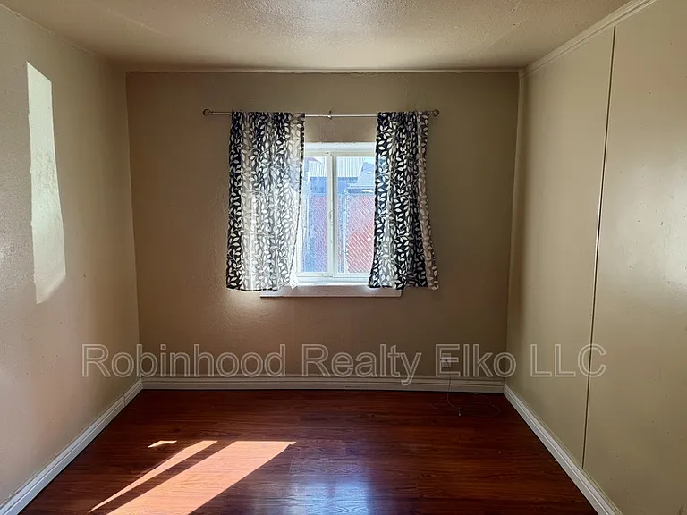 176 S 4th St #2 — Photo 10