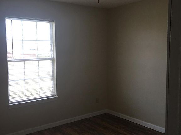 5th image of 208 Treva Ct APT 7