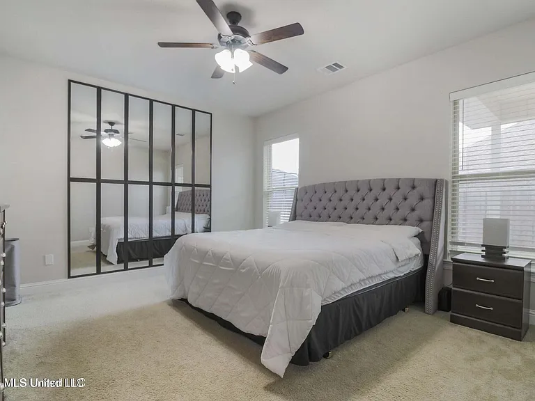 3700 Victor Ln — Photo 11