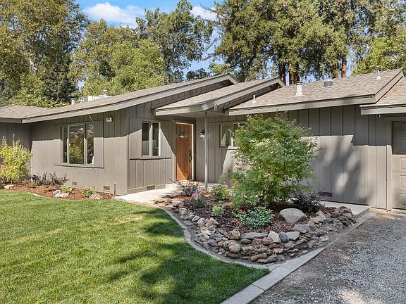 4th image of 619 Wilderness Dr