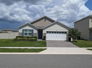 33436 Country House Dr, Sorrento, FL 32776
