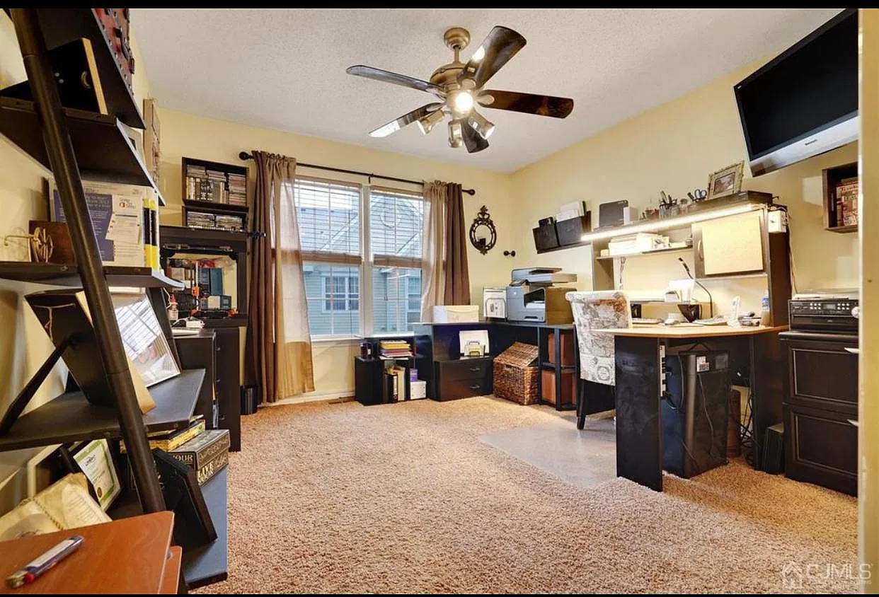 2 bed, 2.5 bath, 1400 sqft, $2,749 — Photo 4