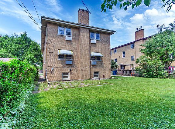 3rd image of 6945 N Keeler Ave