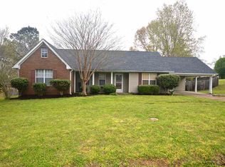 98 Hidden Valley Dr, Jackson, TN 38305