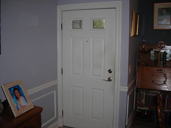 4th image of 400 E Barrington Dr
