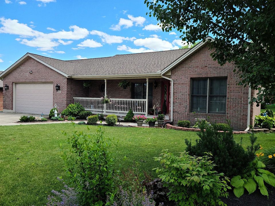 1st image of 905 Stratford Dr