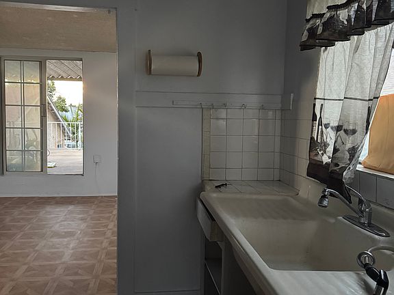 2nd image of 818 S Alma Ave #1