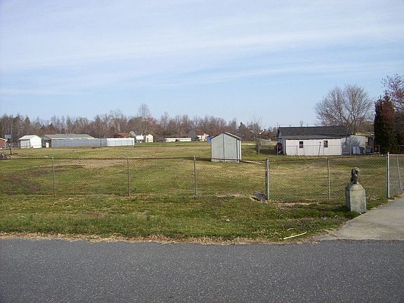 extra lot and back yard
