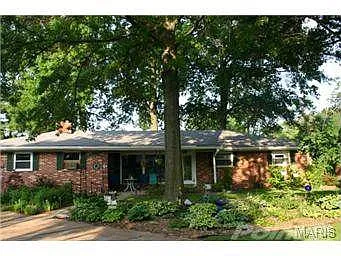 542 Lodge Dr photo 1