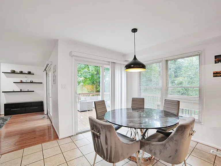 18420 Shady View Ln — Photo 11