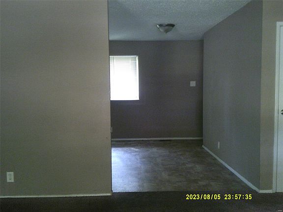 2nd image of 2106 Kingsford Dr