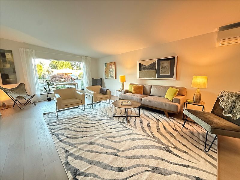 4th image of 20405 3rd Avenue S