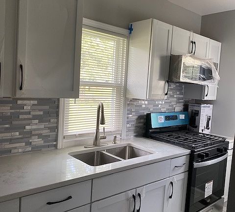 3rd image of 308 Sheridan Dr