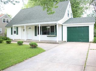 758 Juniper Rd, Valparaiso, IN 46385