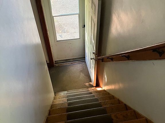 3rd image of 641 E 25th St Floor 2