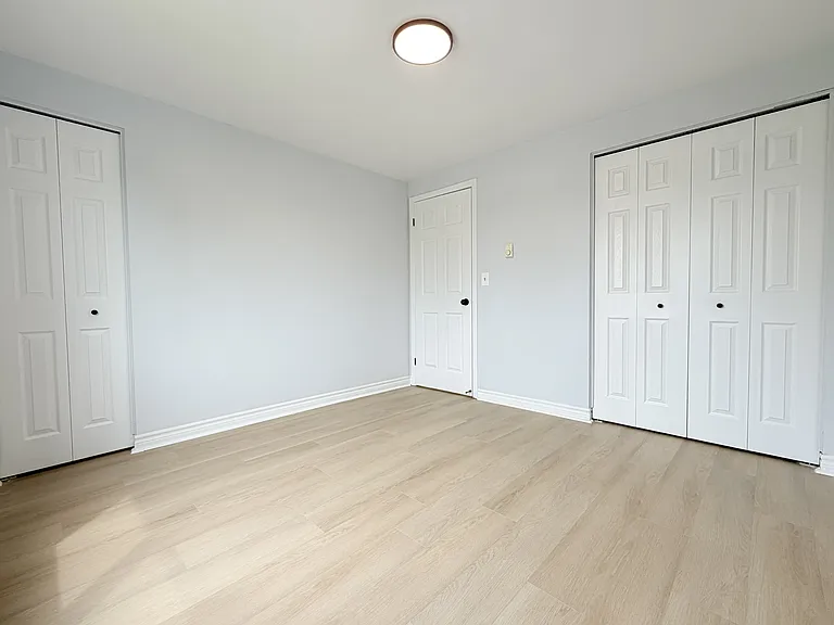 751 Windsor Ave #4 — Photo 6