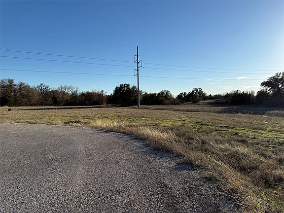 4th image of 136 Aslan Rd