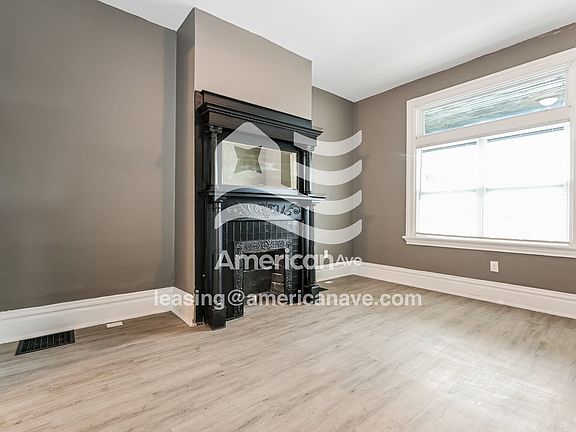 641416_003_wm_-_living_room_13397696.jpg