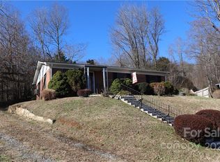 822 Queens St NW, Lenoir, NC 28645