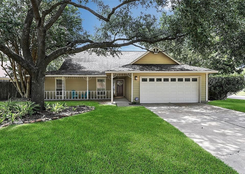 1st image of 9927 Churchill Way Dr