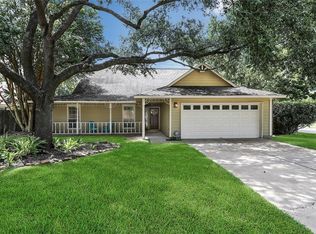 9927 Churchill Way Dr, Houston, TX 77065