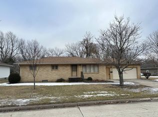 623 S 11th St, Sac City, IA 50583