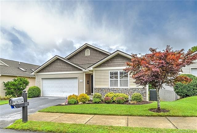 1st image of 82 Clear Creekside Dr
