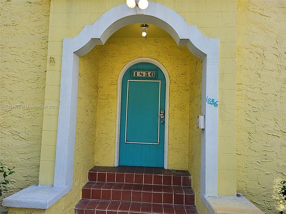 3rd image of 1852 Washington St #7