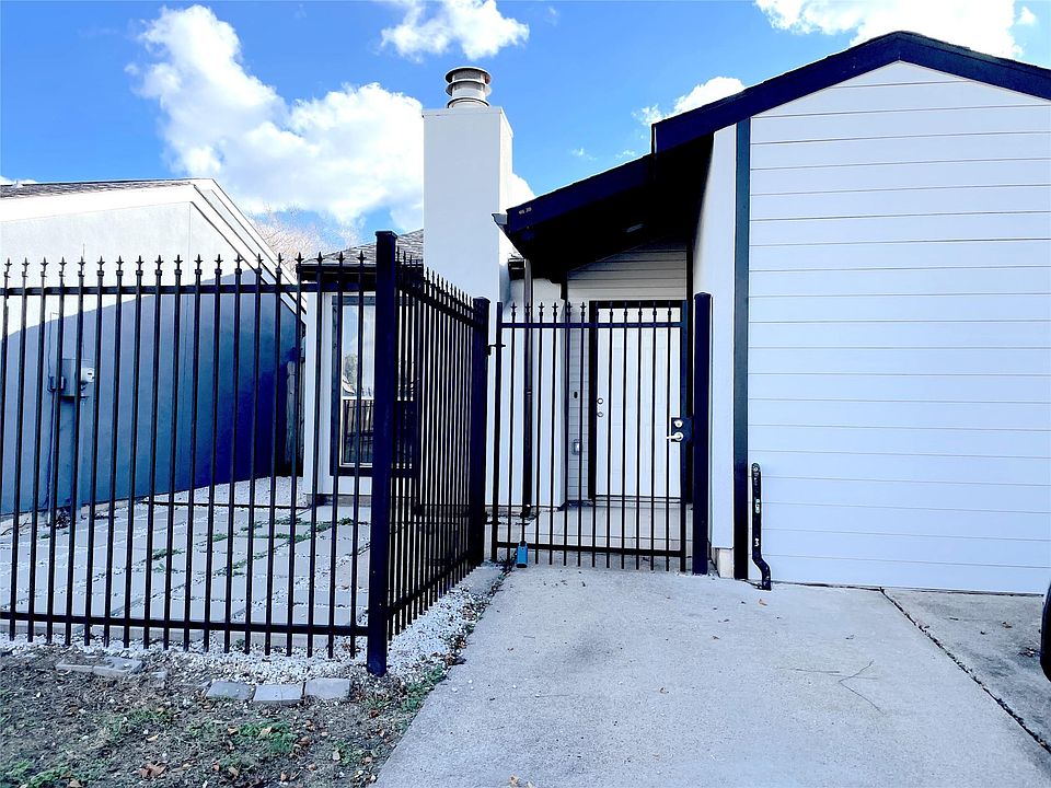 1st image of 12333 Corona Ln