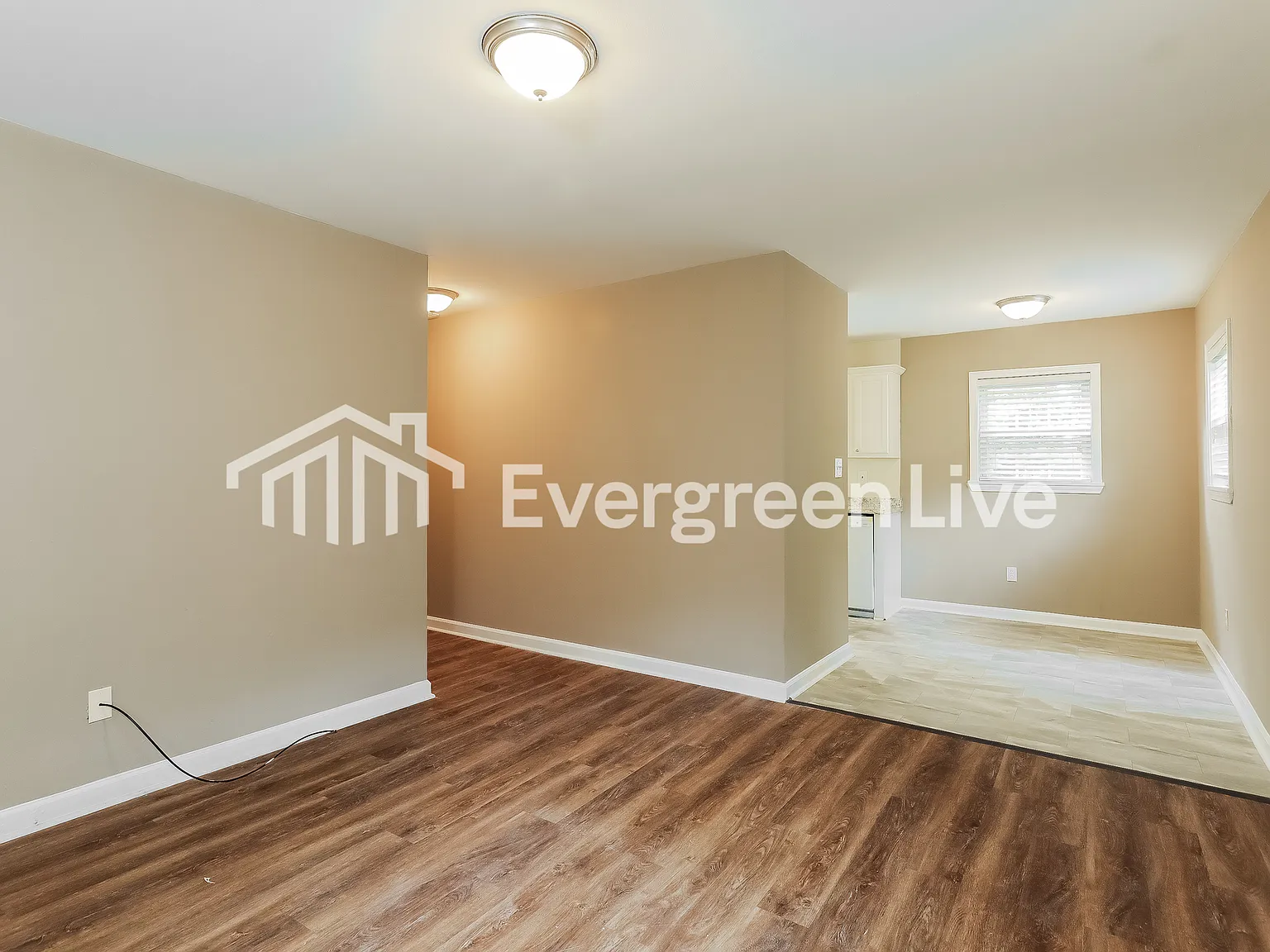 3 bed, 1.0 bath, 1230 sqft, $1,045 — Photo 3