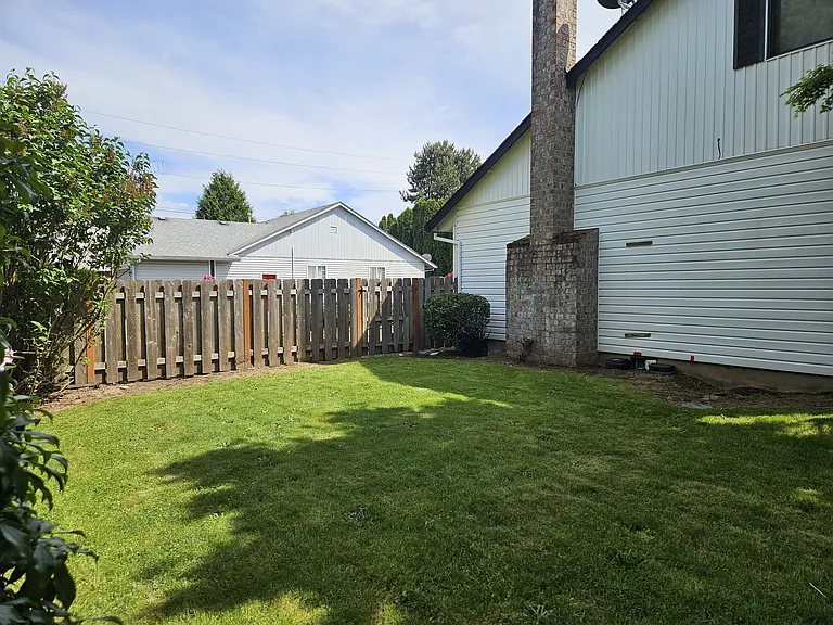 fenced side yard