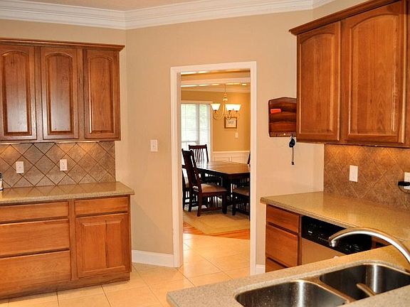 4th image of 7830 Chillingsworth Ln