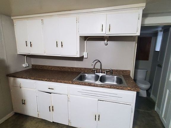 3rd image of 2056 S 5th Pl
