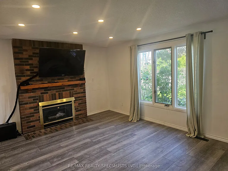 283 Delancey Blvd — Photo 8