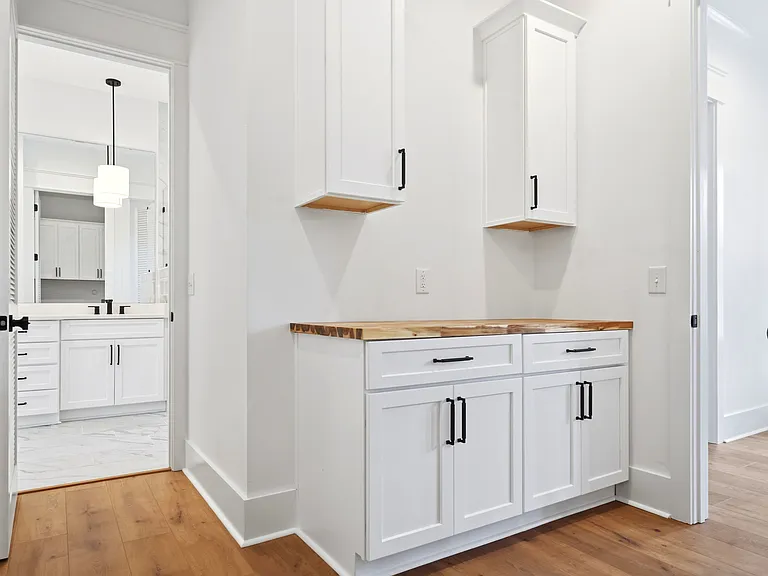 9016 Sedgley Dr — Photo 34
