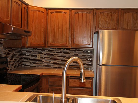 2nd image of 11416 105th Ct NE #302