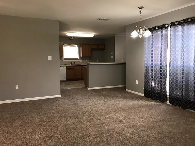 11342 Woodlore Ave — Photo 6