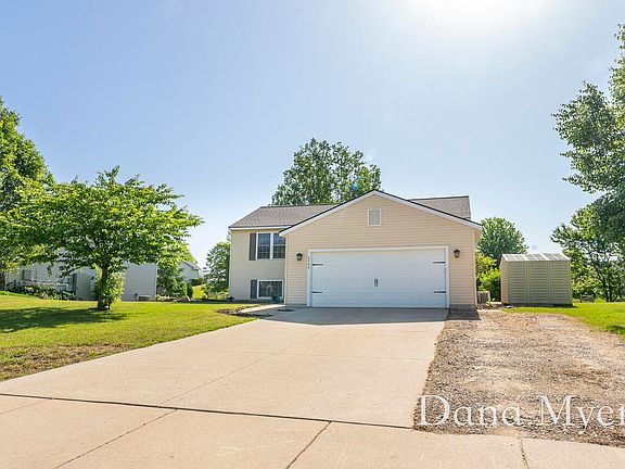 3rd image of 4545 Serry Dr