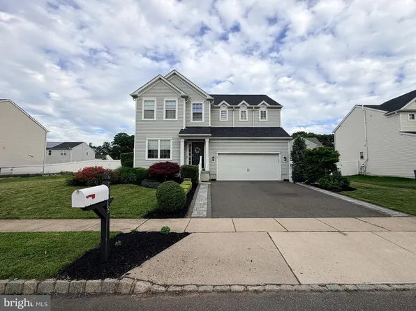 3 Tetkoski Ct, Florence, NJ 08518