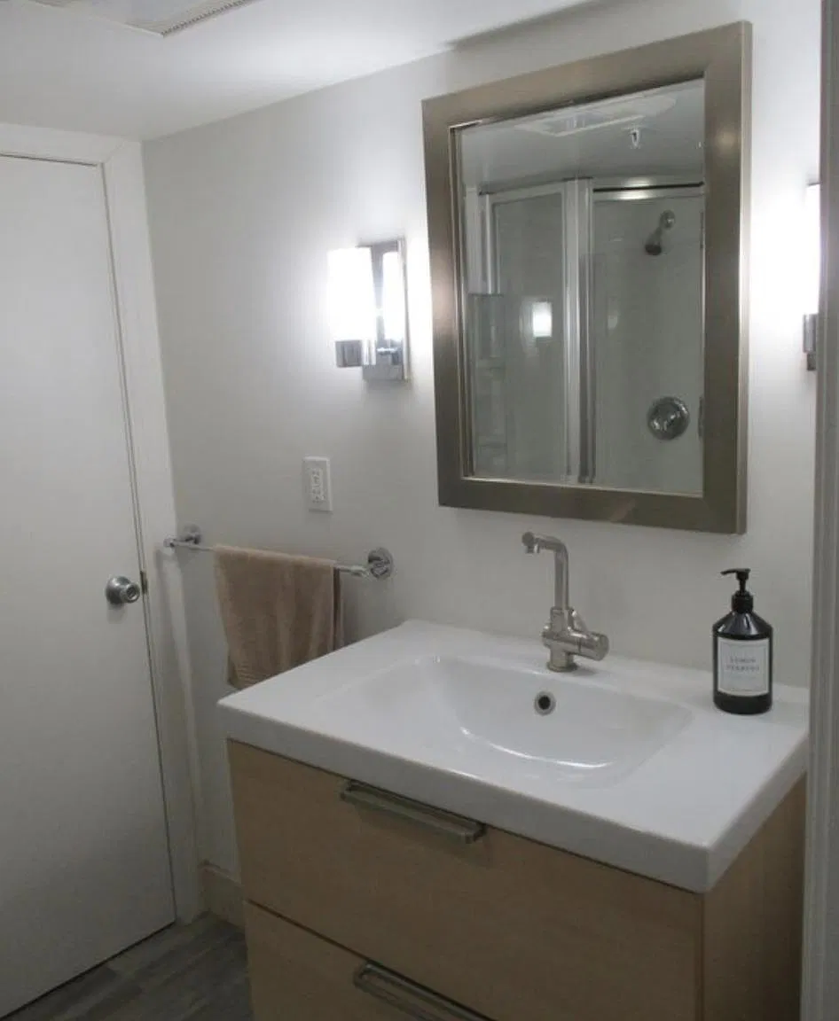Studio, 600 sqft, $1,990 — Photo 2
