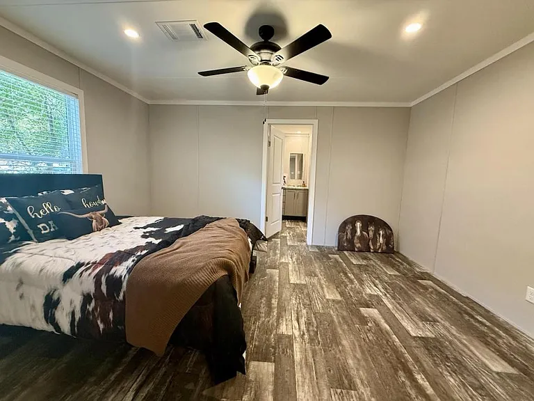 1808 Sheila Dr — Photo 33