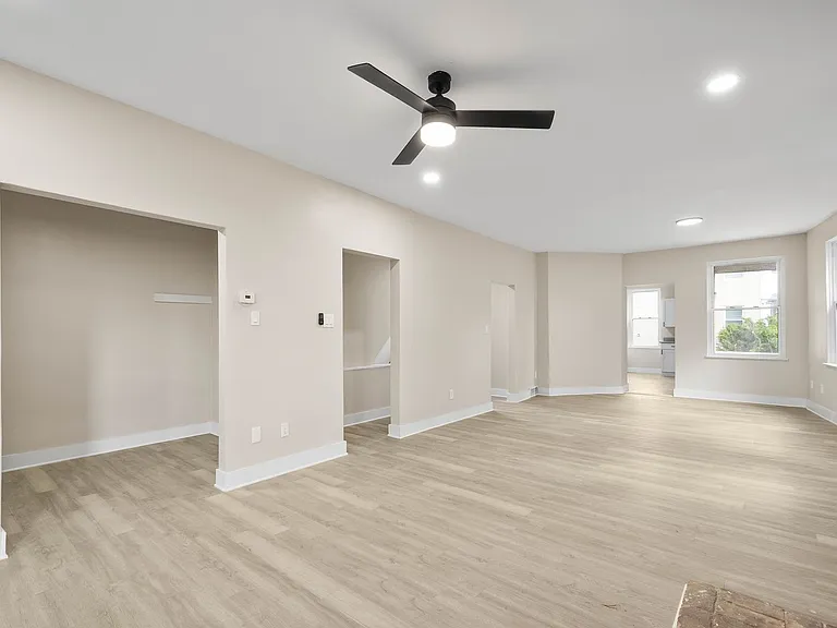 313 Kambach Street — Photo 16
