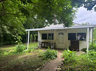 590 Riverview Dr, Columbus, OH 43202